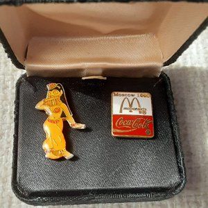 VINTAGE! MCDONALDS COCA COLA Moscow 1990 Lapel Pin w/bonus Belly dancer!